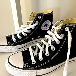 Black high top converse